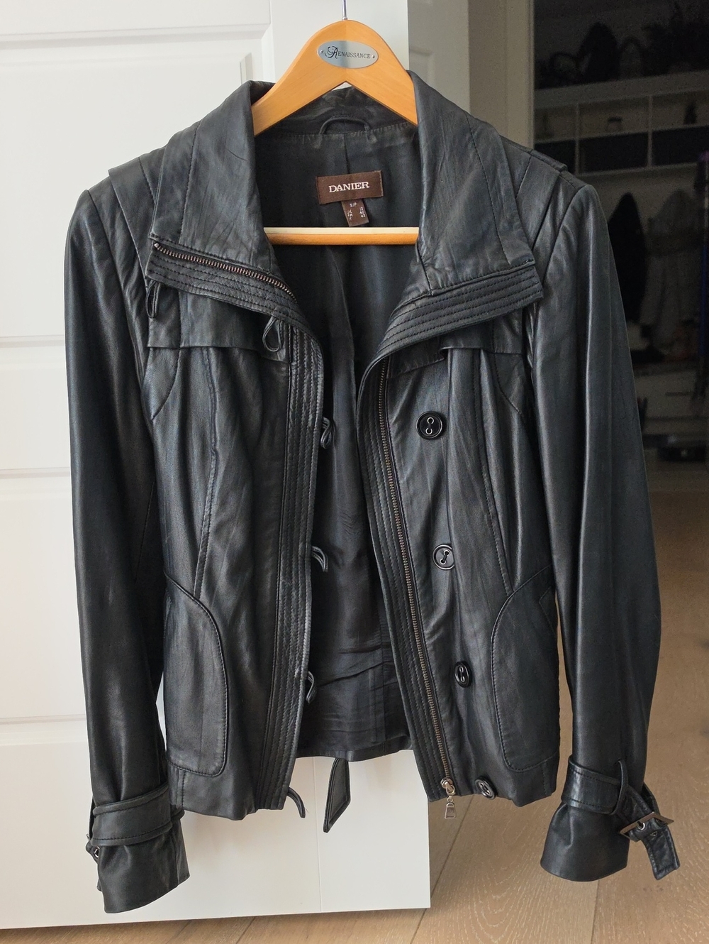 Danier Black Structured Leather Jacket with Zip & Button Front